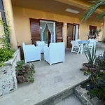 Sea House 102