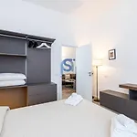Ni Ni Apartments