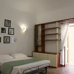 Caracciolo Lounge