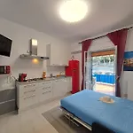 Chez Lucy By Casa In Mente