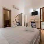 Cefalu Center Apartments