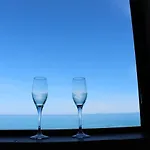 Una Finestra Sul Mare