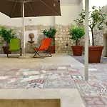 Mandralisca Garden