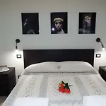Cefalu Studio Room And Apartments