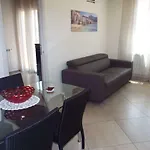 Cefalu Studio Room And Apartments