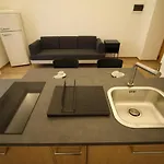 Suite 44