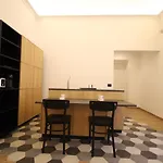 Suite 44