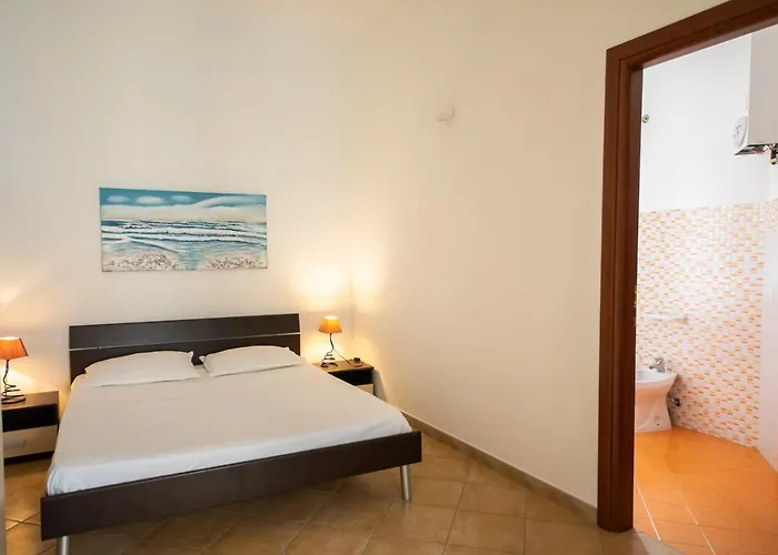 Rosabella Tea Apartment In Cefalu Center