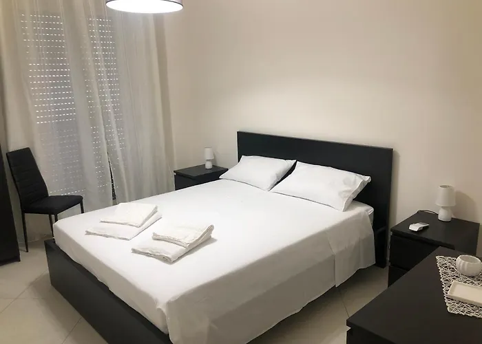 Royal View Apartment