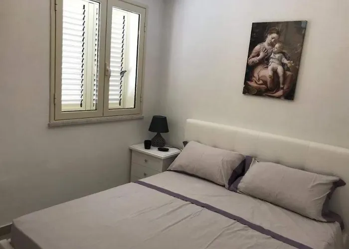 Red Passion Apartment