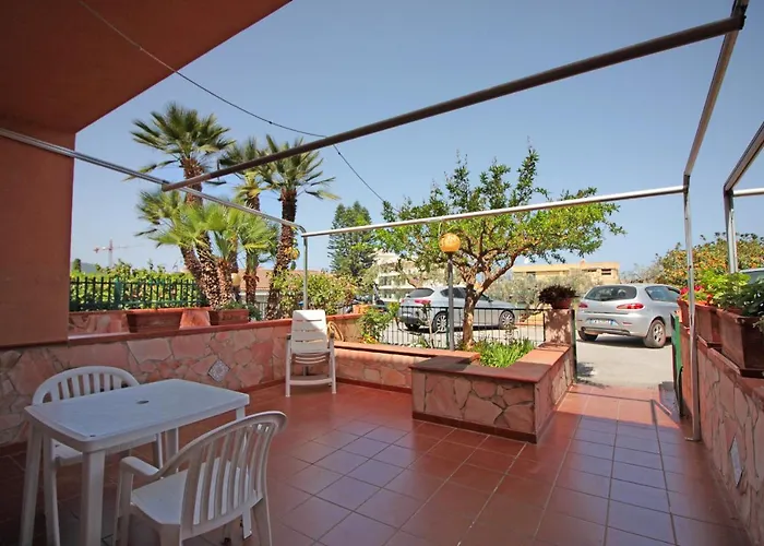 Villetta Santa Lucia Con Patio E Giardino By Wonderful Italy