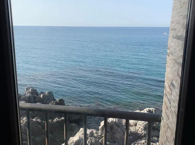 Una Finestra Sul Mare