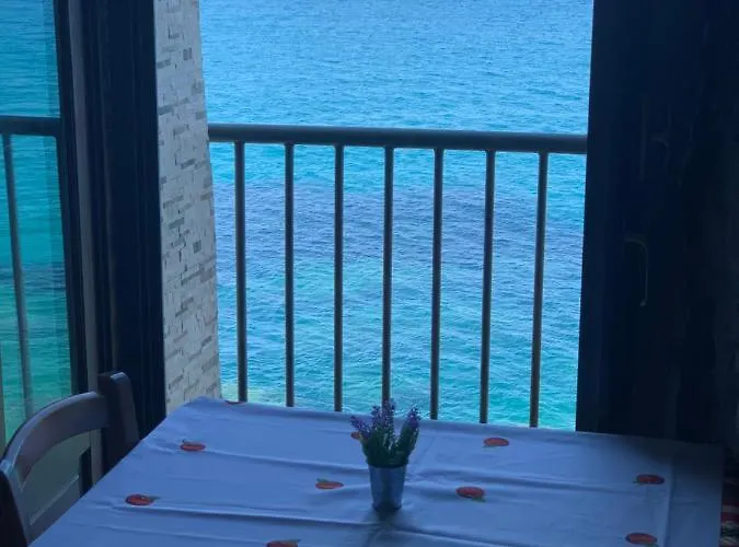 Pied-A-Terre Sul Mare
