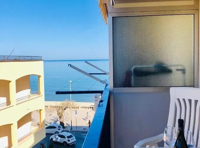 Lungomare Apartment