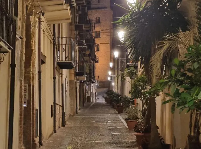 Cefalu Holidays Luxury Apartments - 120 M2