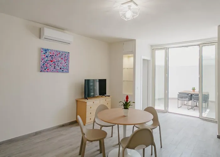 Modern Apartment With Exclusive Terrace By Wonderful Italy