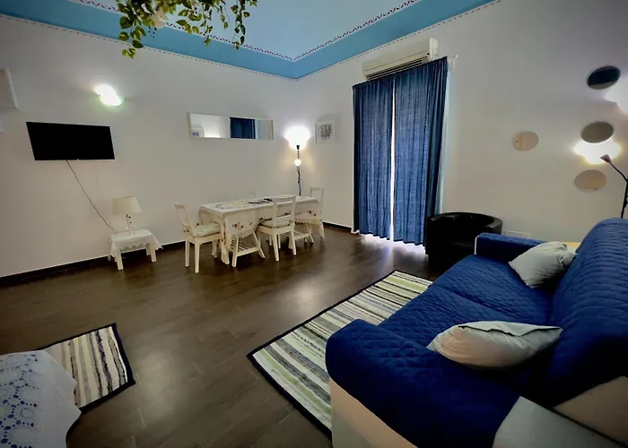 Porto Salvo Apartments