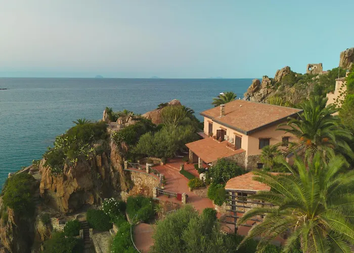 Villa Faraglioni Fronte Spiaggia