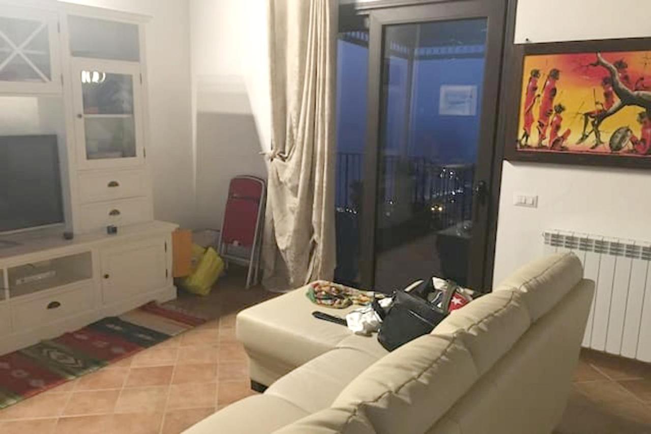 Seafront In With Private Jacuzzi Villa *