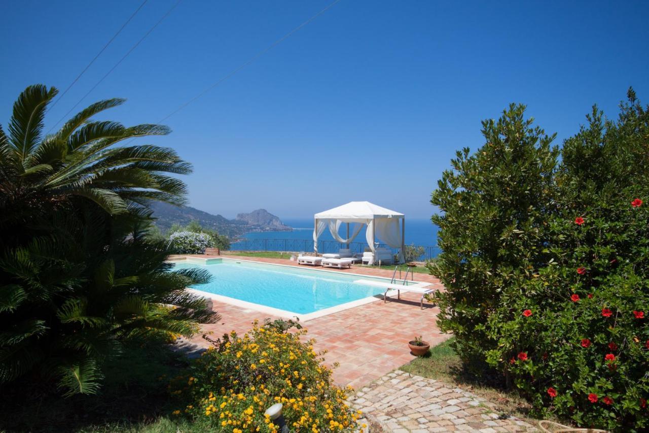 Relax At The Swimming Pool By Wonderful Italy