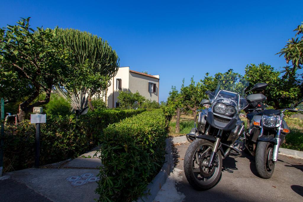 Bouganville Bed & Breakfast 3*