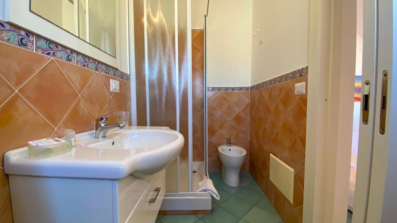 Terrazze Xxv Novembre Apartment *