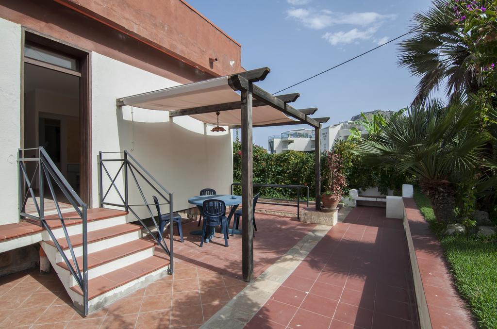 Bed & Breakfast Cerniglia 3*