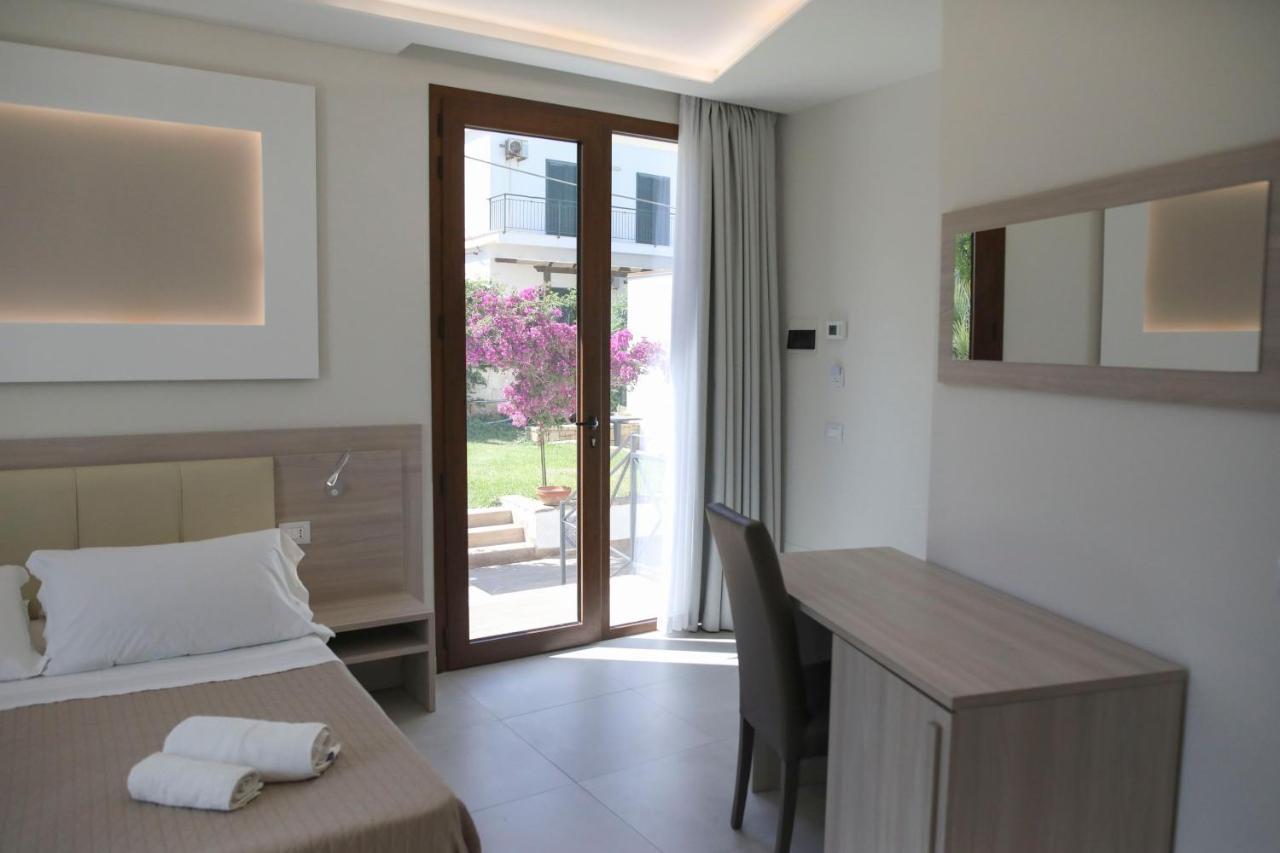 Bed & Breakfast Cerniglia 3*