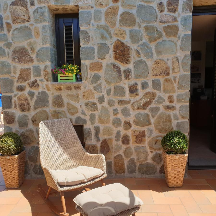 Santina -