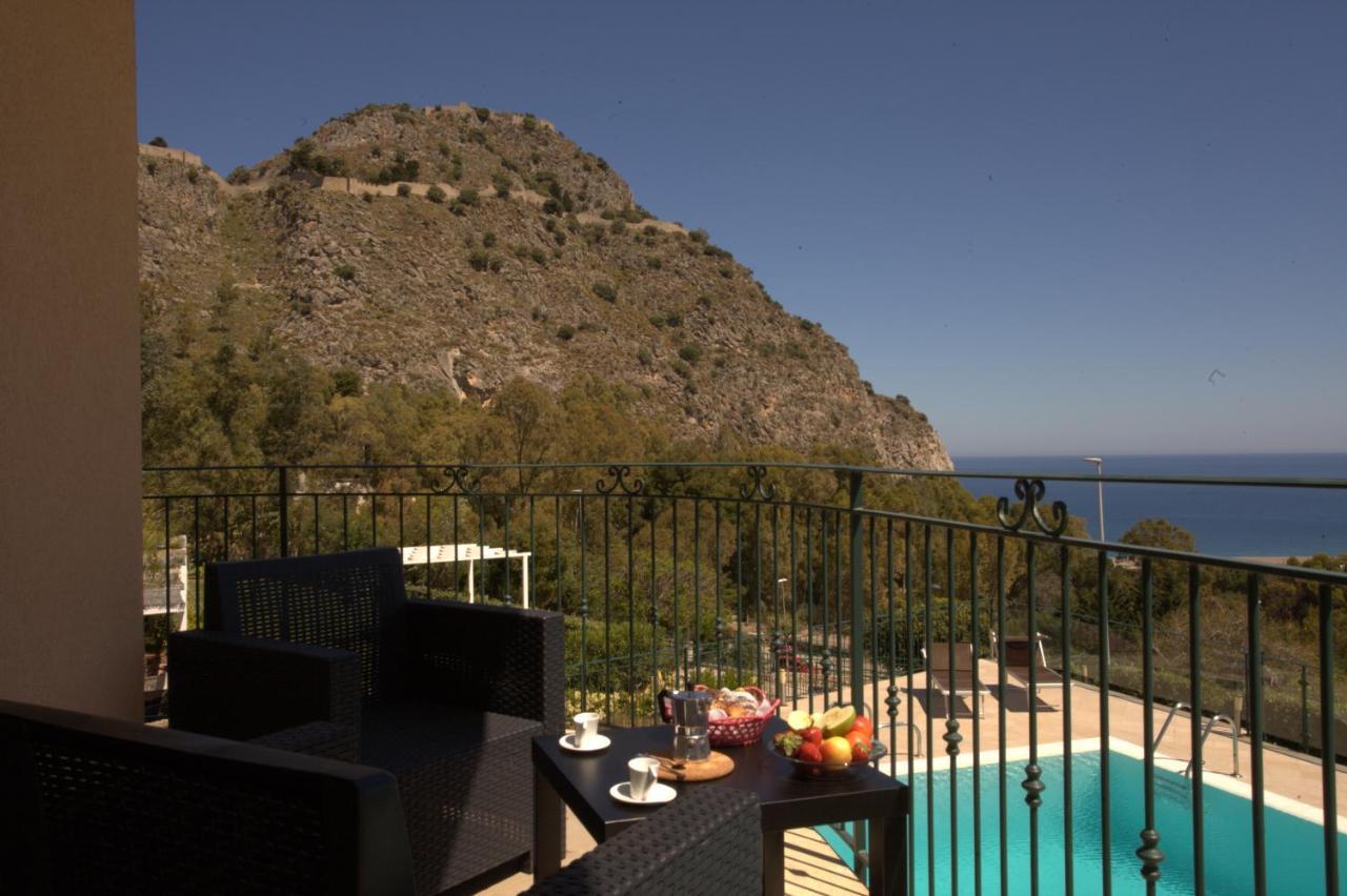 Santa Barbara Apartment
