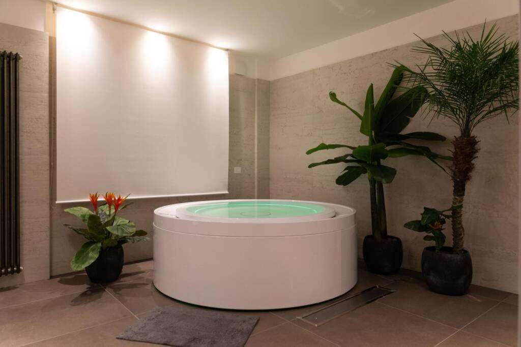 Luxury Appartament Jacuzzi Appartamento *