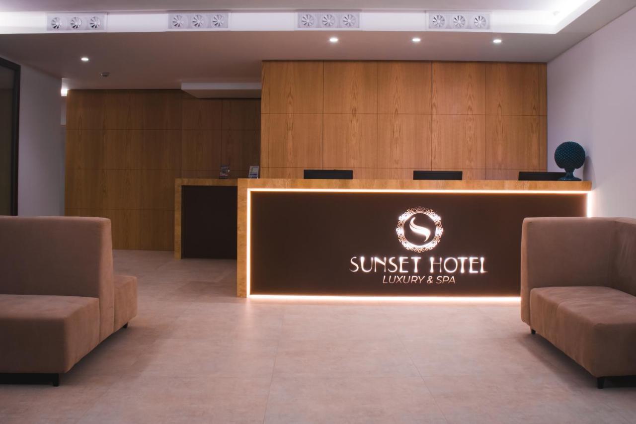 Sunset 4*
