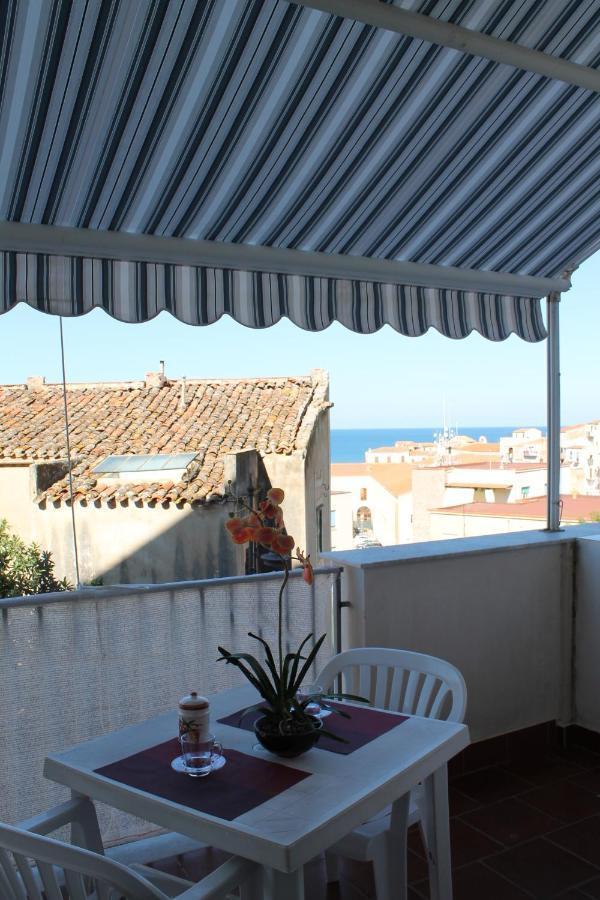 Adelfes * Cefalù