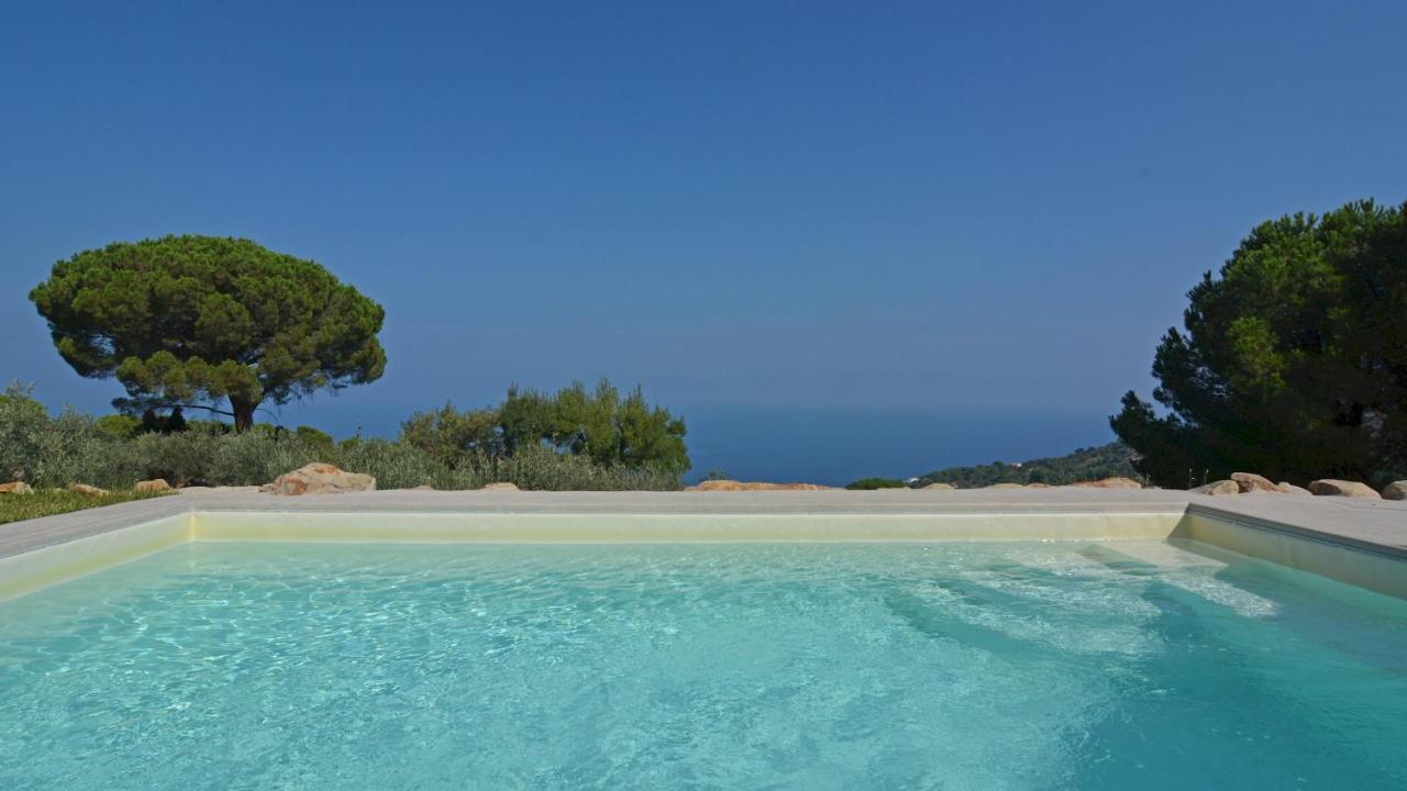 Villa Respiro 8 *