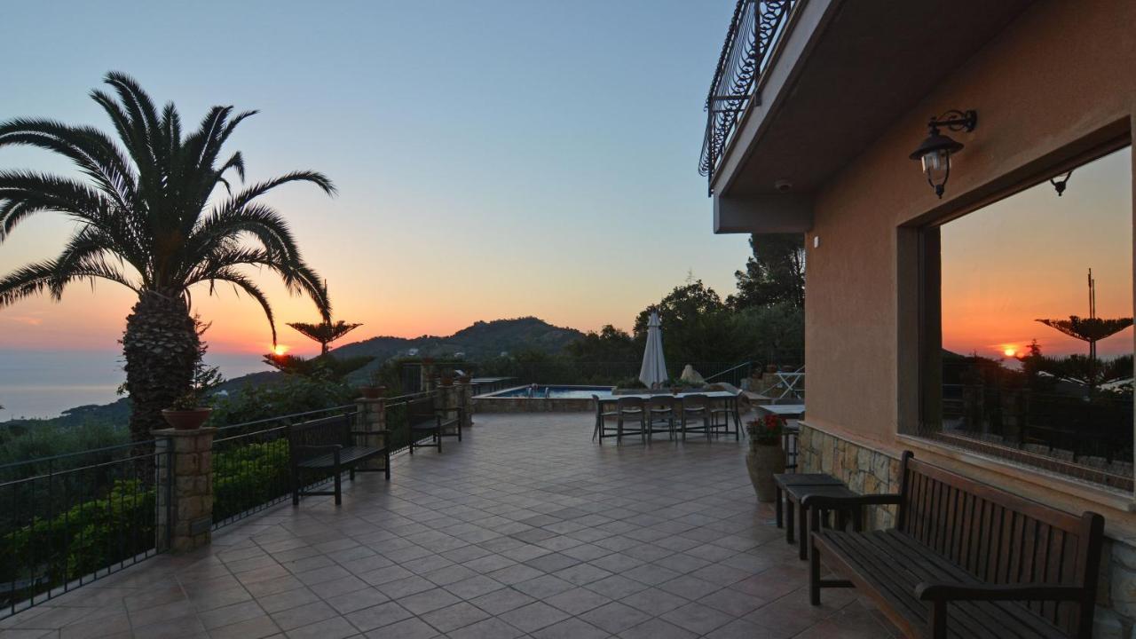 Provenza 12&4, Emma Villa
