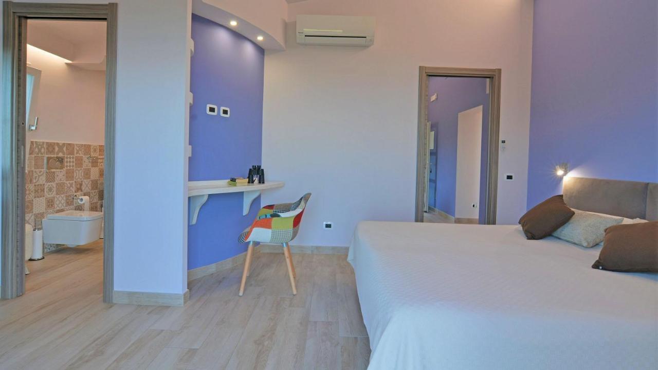 Villa Provenza 12&4, Emma Cefalu