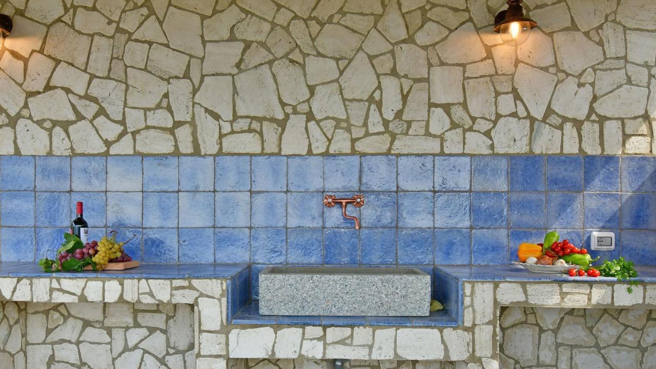 Villa Il Basto 8, Emma