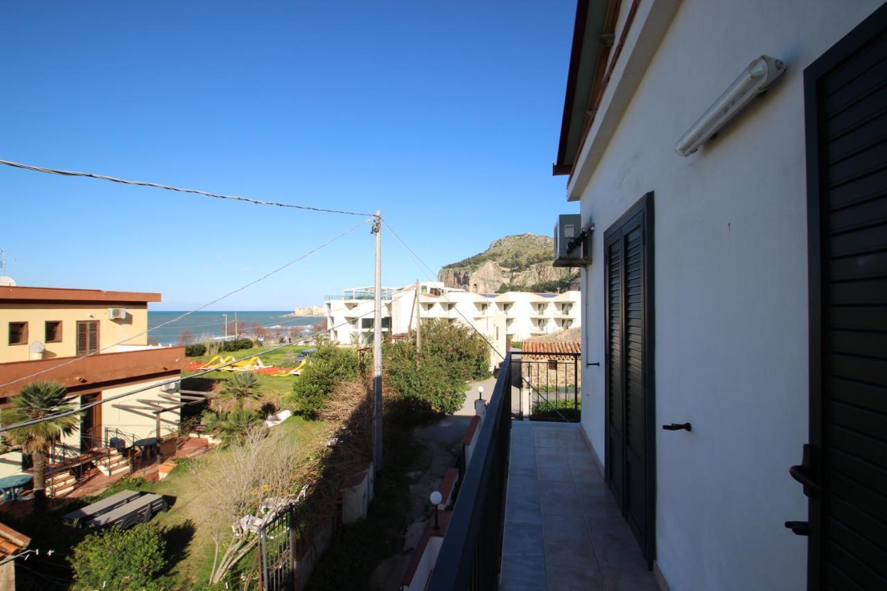 - Sea View