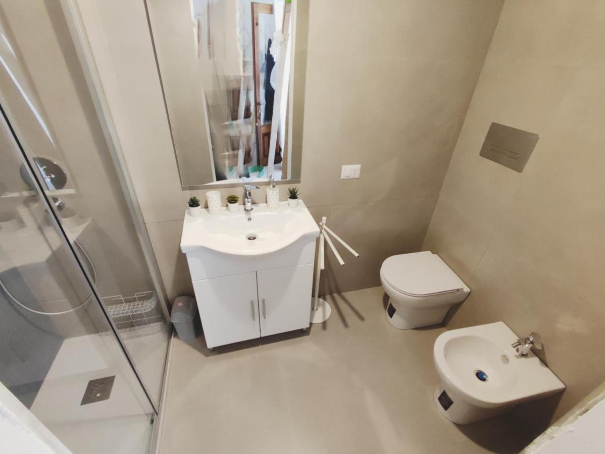Apartment Loft Con Cortiletto - 100 Meters From The Beach *