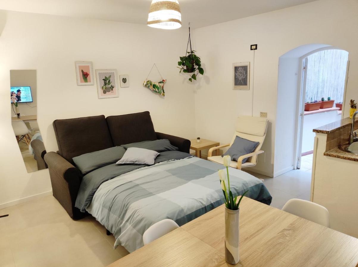 Loft Con Cortiletto - 100 Meters From The Beach *