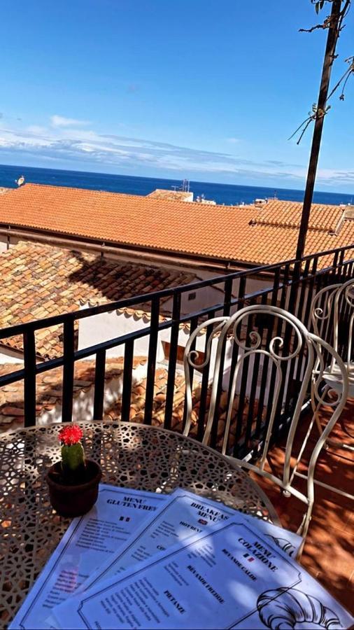 Il Pino E La Rosa * Cefalu
