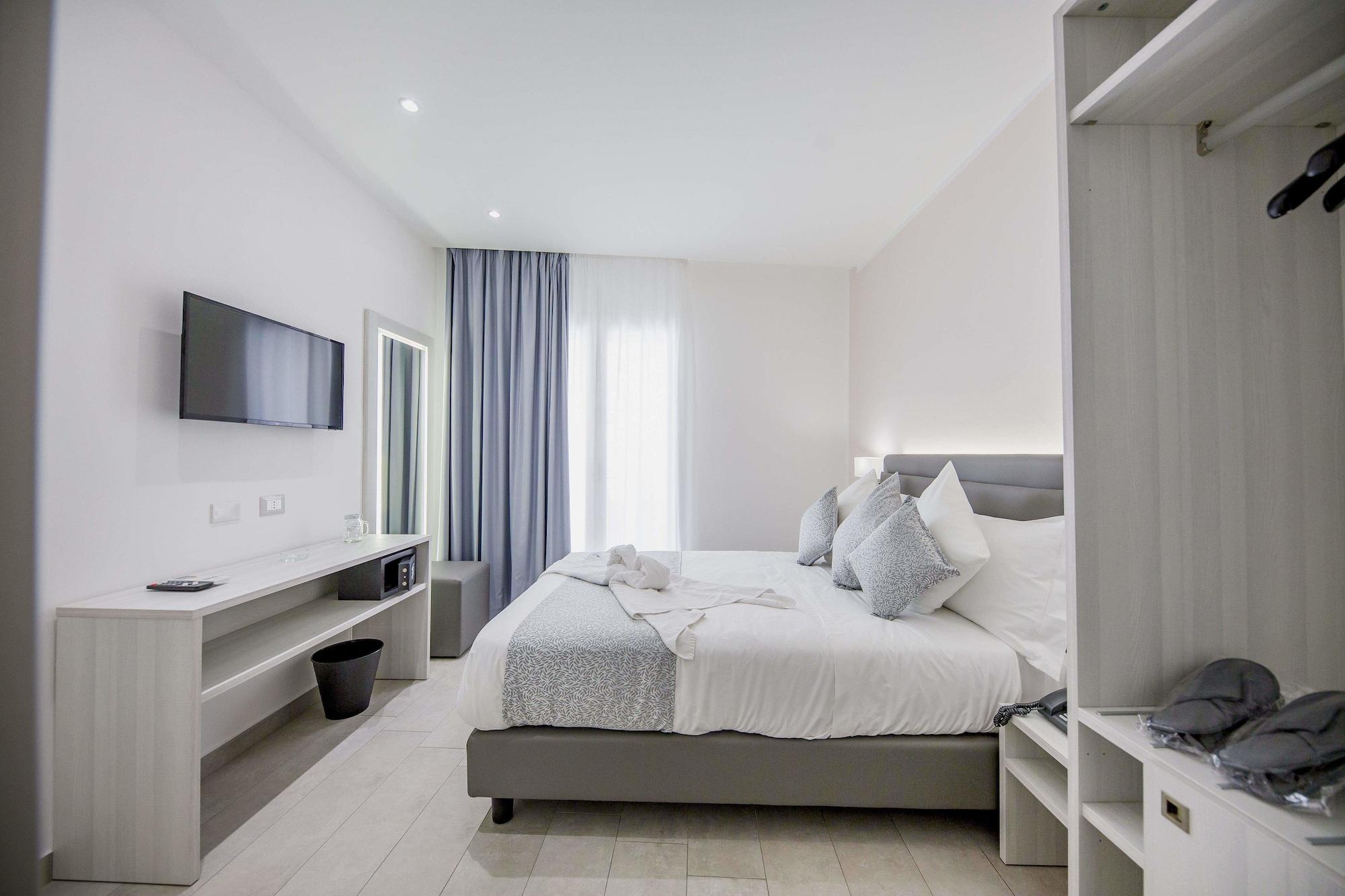 Ossuna Bay Boutique Hotel
