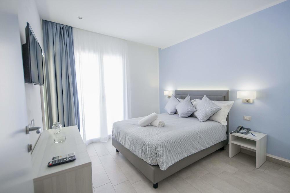 Ossuna Bay Boutique Hotel