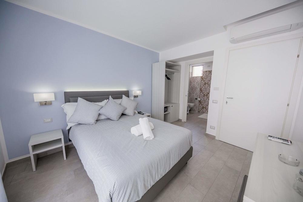Ossuna Bay Boutique Hotel