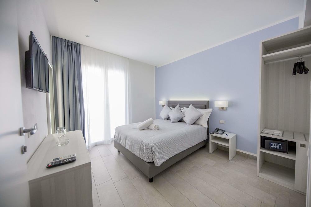 Ossuna Bay Boutique Hotel 3*