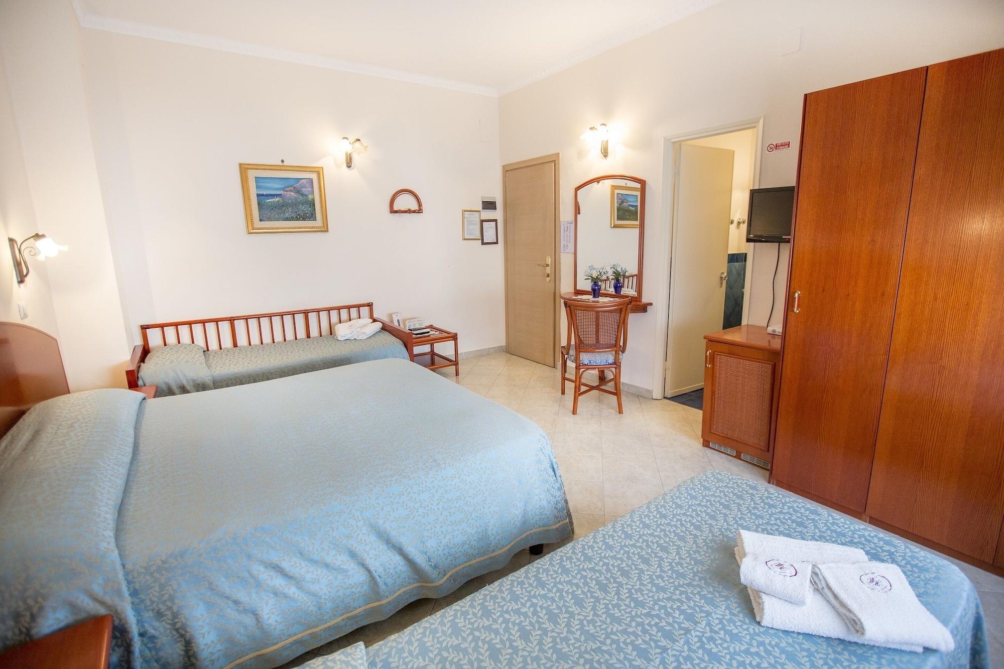 Hotel Mediterraneo Hotel