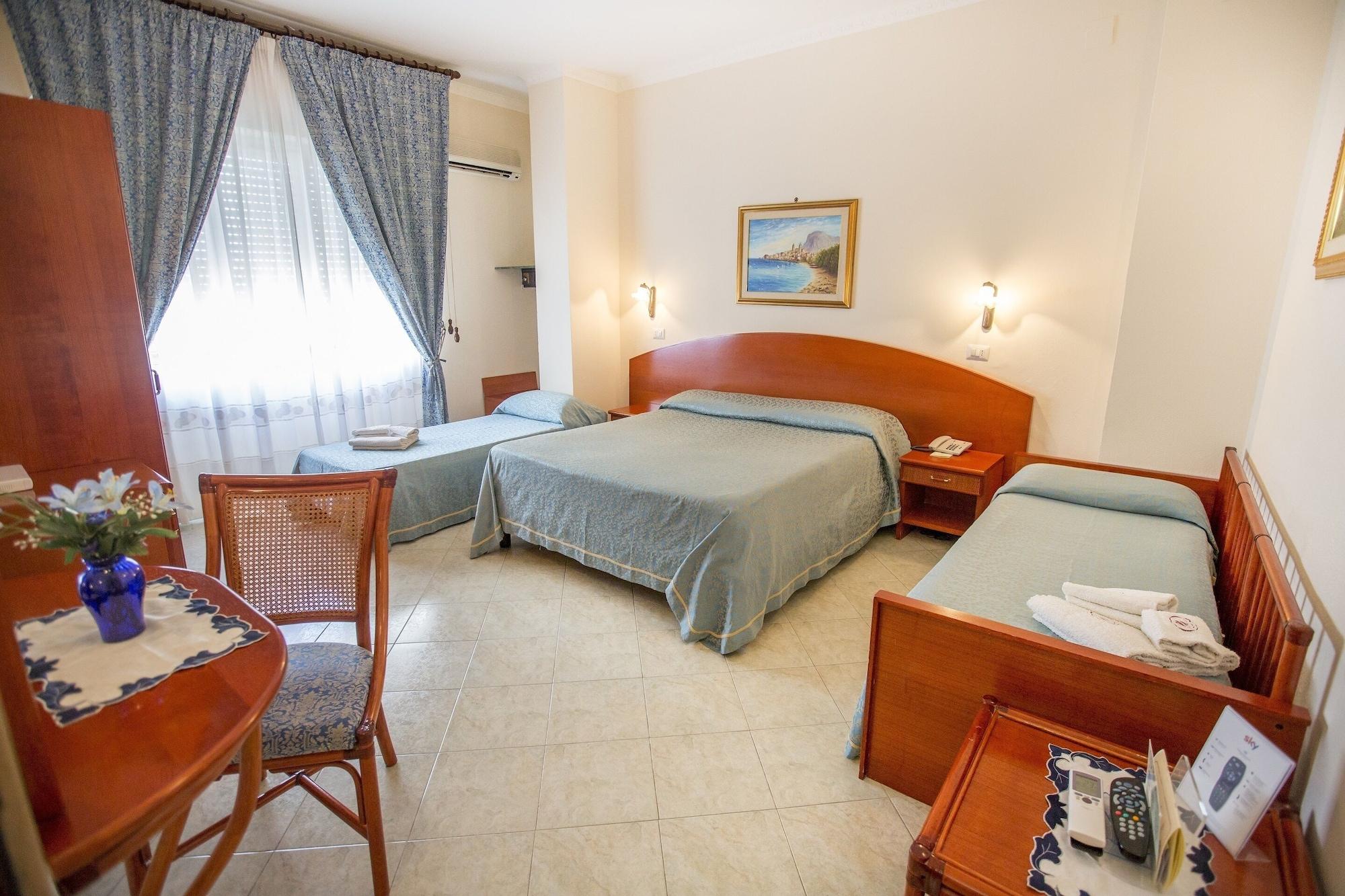 Hotel Mediterraneo Hotel 3*