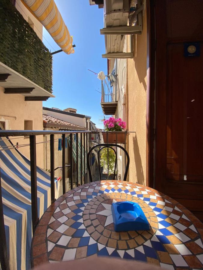 Carbonari House *