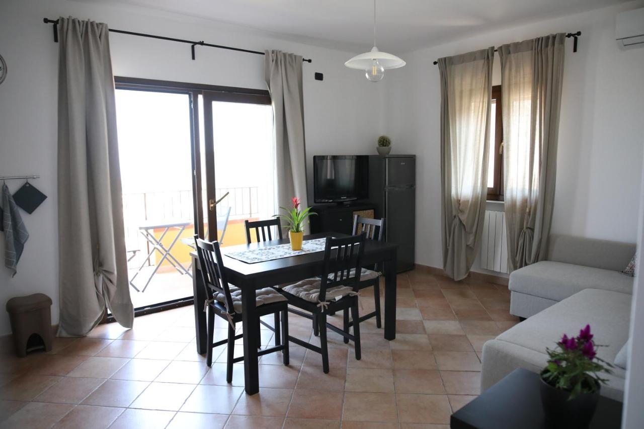 Pino - Donna Rosa Apartment *