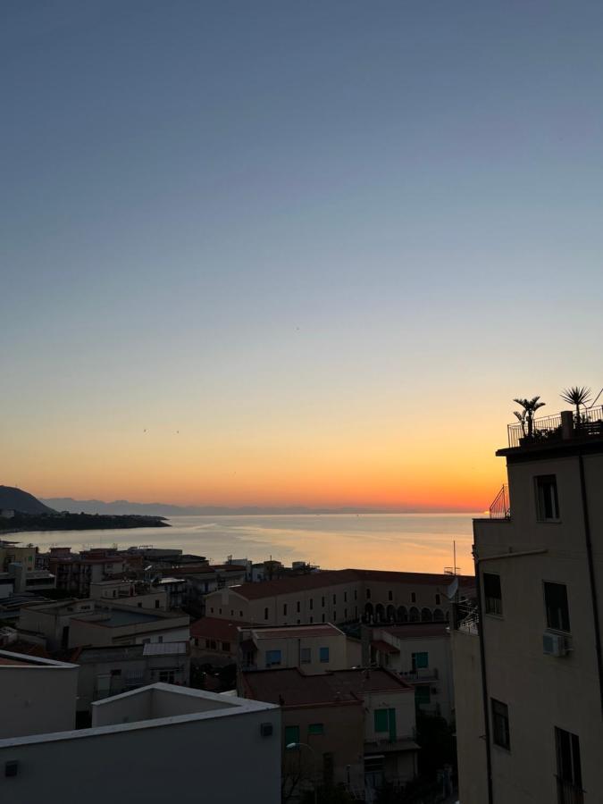 Window On The Sunset * Cefalu